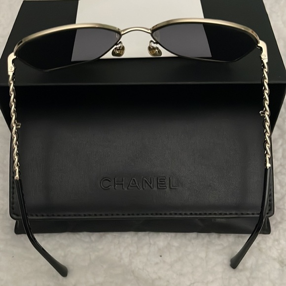 Chanel 2023 Sunglasses brand new 100% Authentic comes with everything.. - Picture 3 of 10